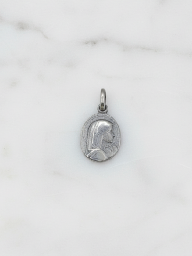 MEDALLA VIRGEN NIÑA OVALADA